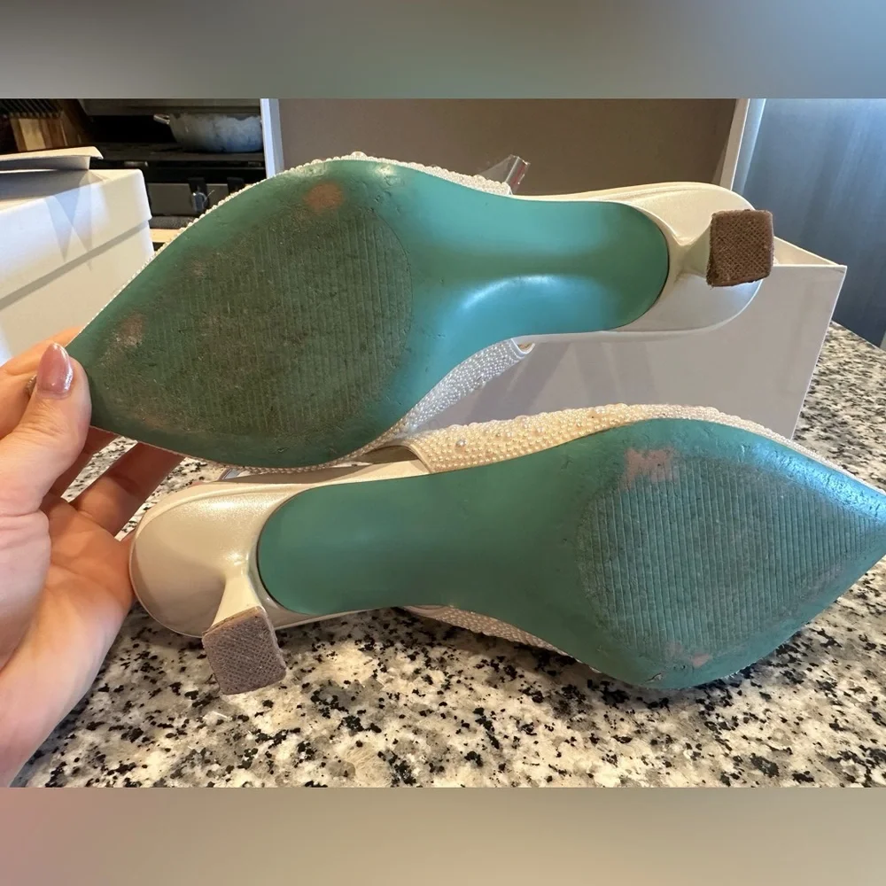 Betsey Johnson Clark Ivory bridal shoes - Picture 6 of 7